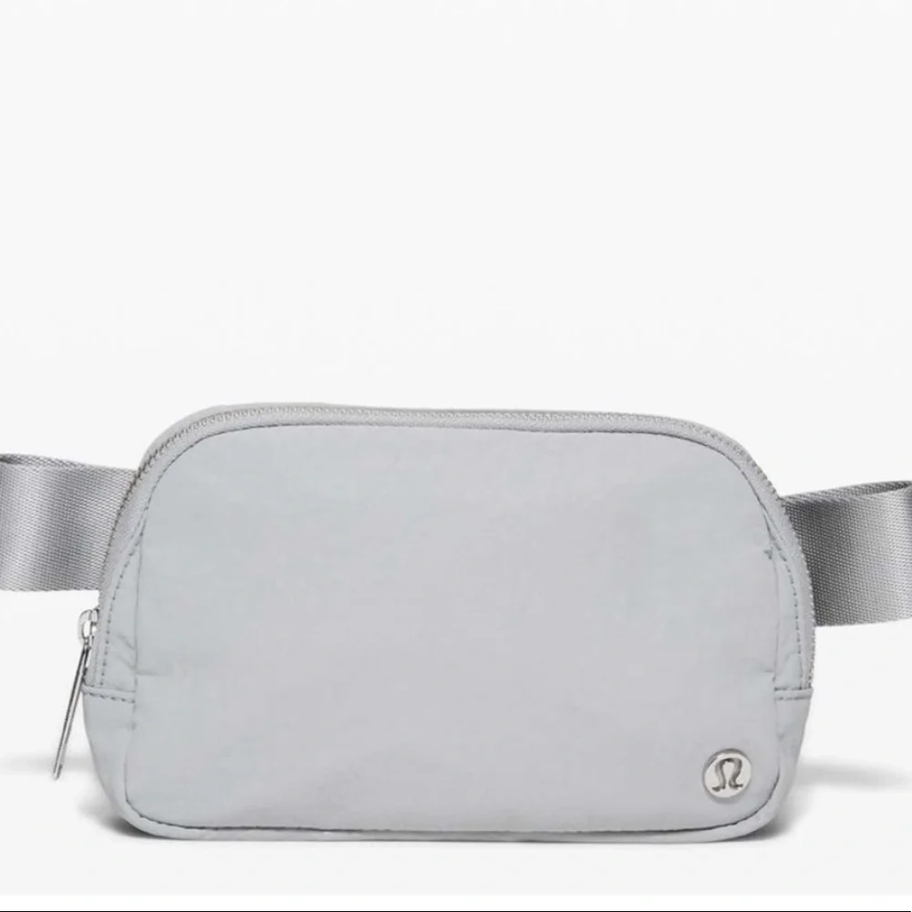 Lululemon Large everywhere belt bag - Picture 1 of 7
